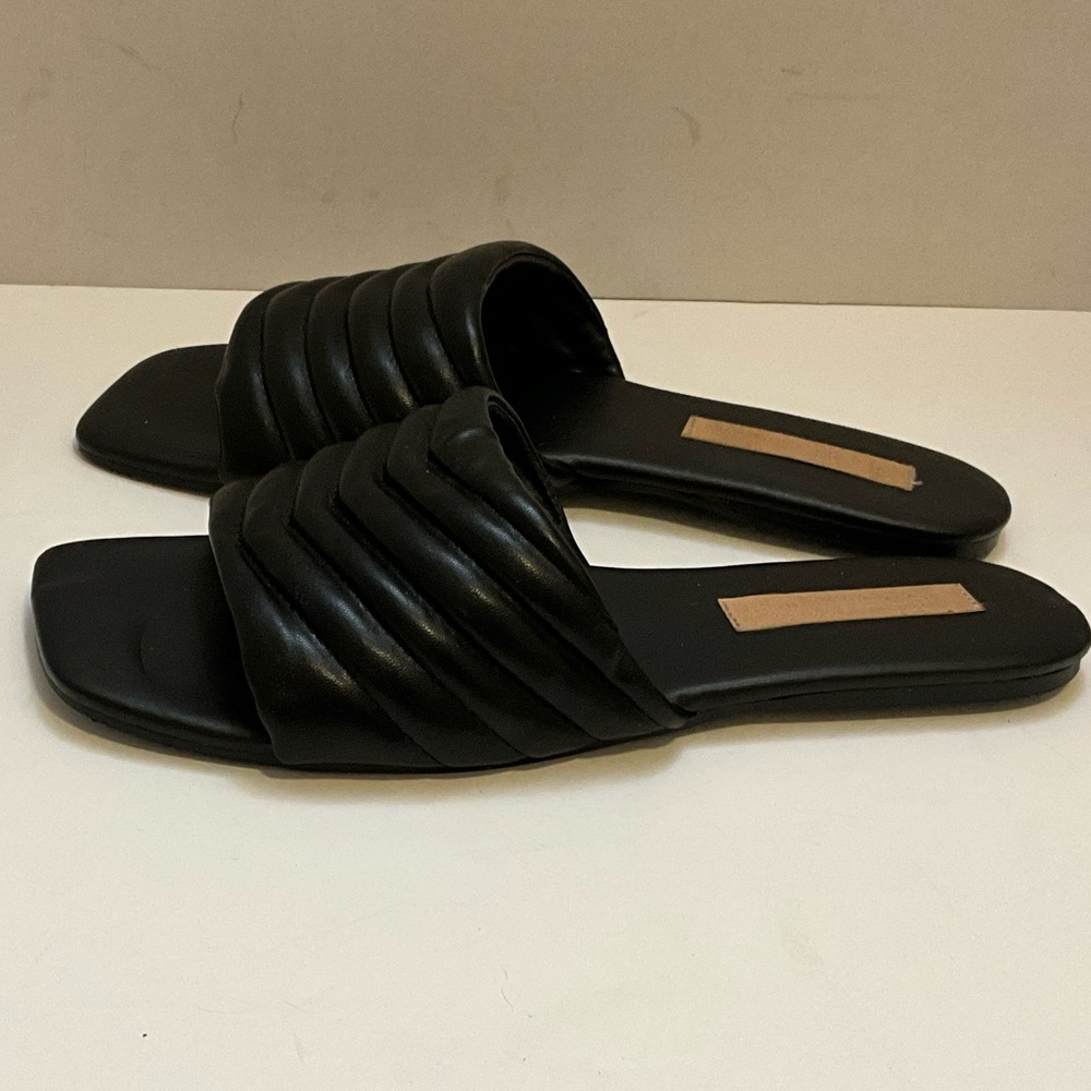 ASOS Design black slip on slippers 7 - Picture 7 of 9